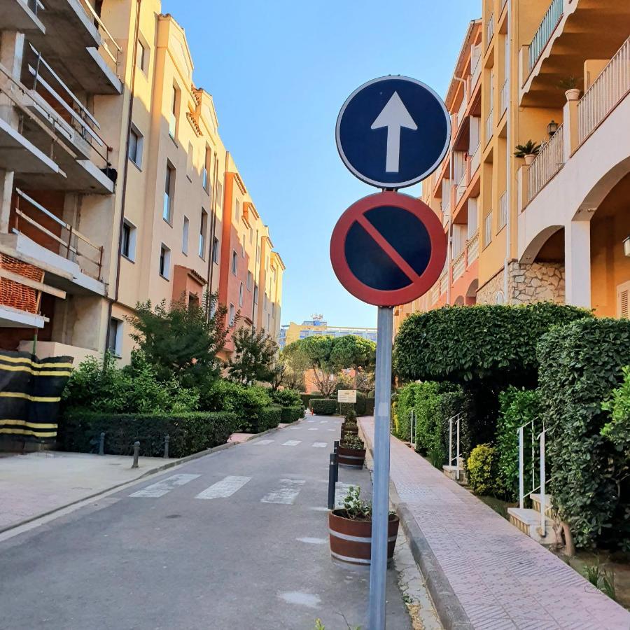 Leroy Apartment Empuriabrava Luaran gambar
